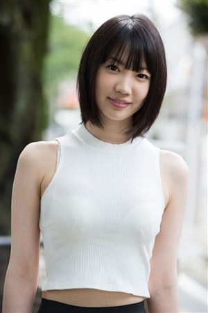 青春靓丽日本女人温柔性感美女图片