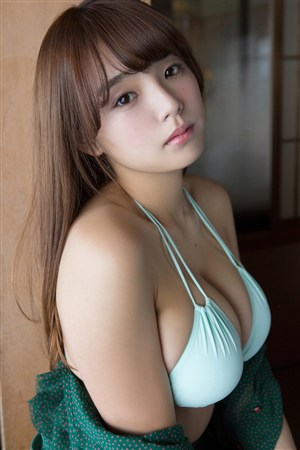 可爱粘人性感日本美女图片免费下载
