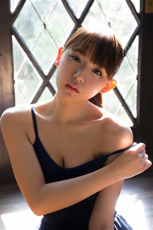 脱吊带的日本极度色诱美女图片