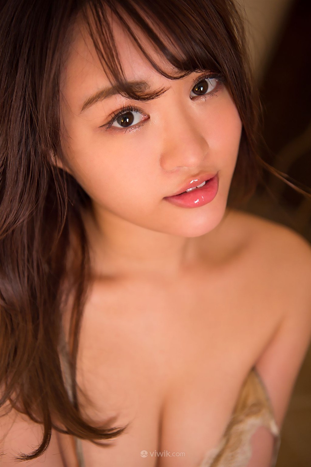性感日本校花肉感身材美女图片