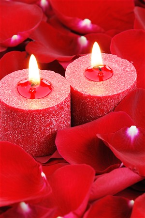 红色蜡烛与红色玫瑰鲜花图片