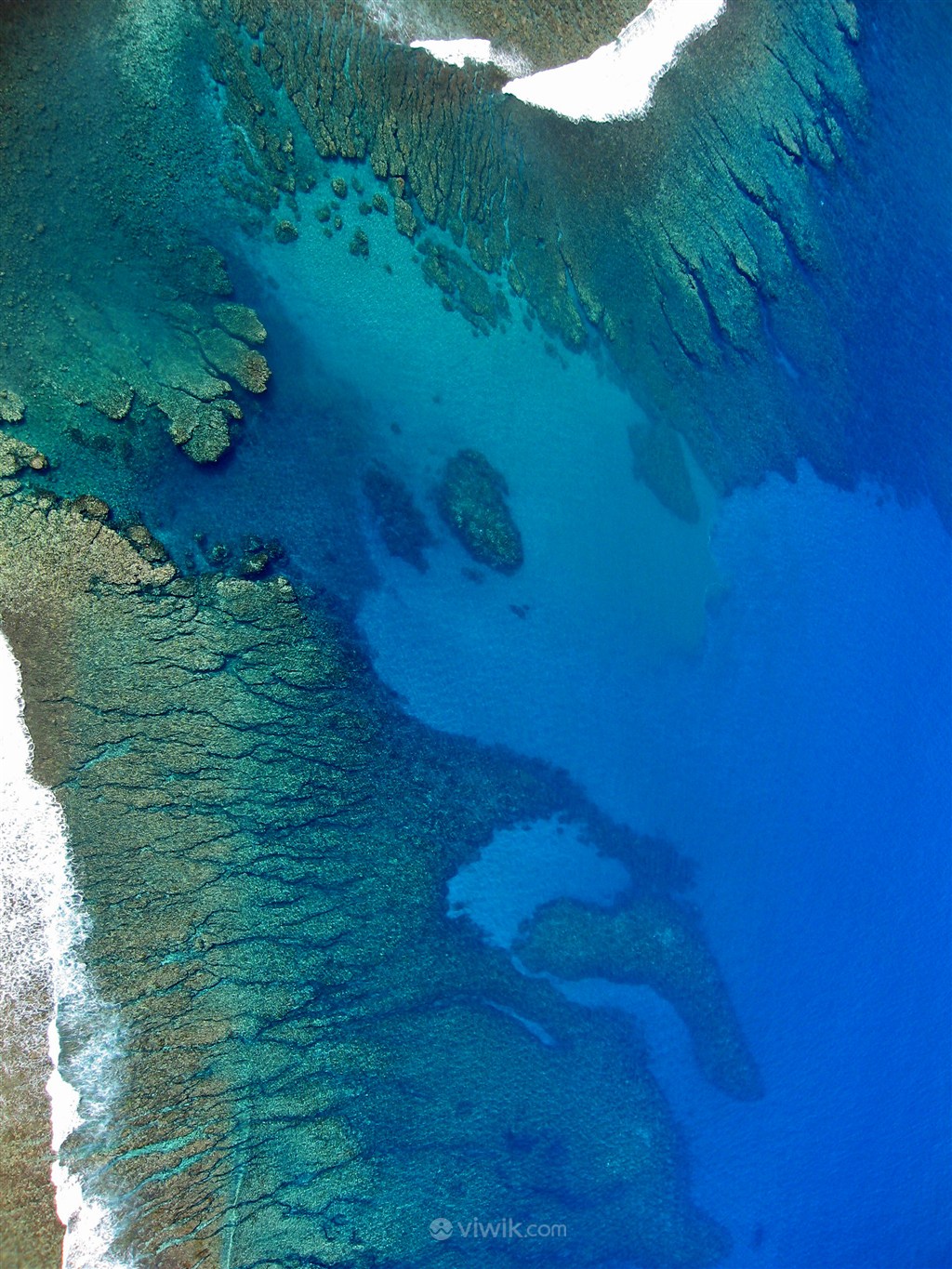 大海般的颜料蓝色系大理石背景图片