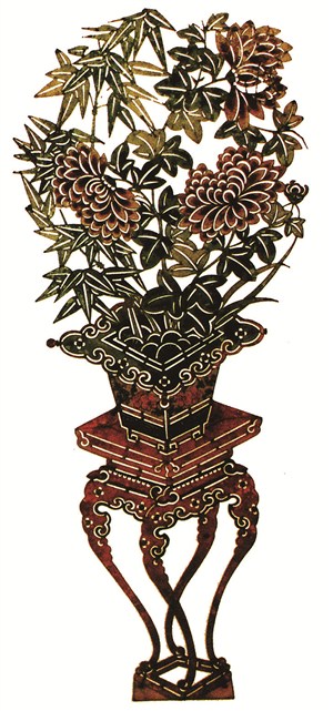 镂空装饰花瓶木桌皮影戏中国风图片