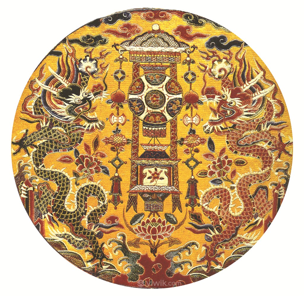 金黄色布帛五爪蛟龙古代龙凤刺绣中国风图片