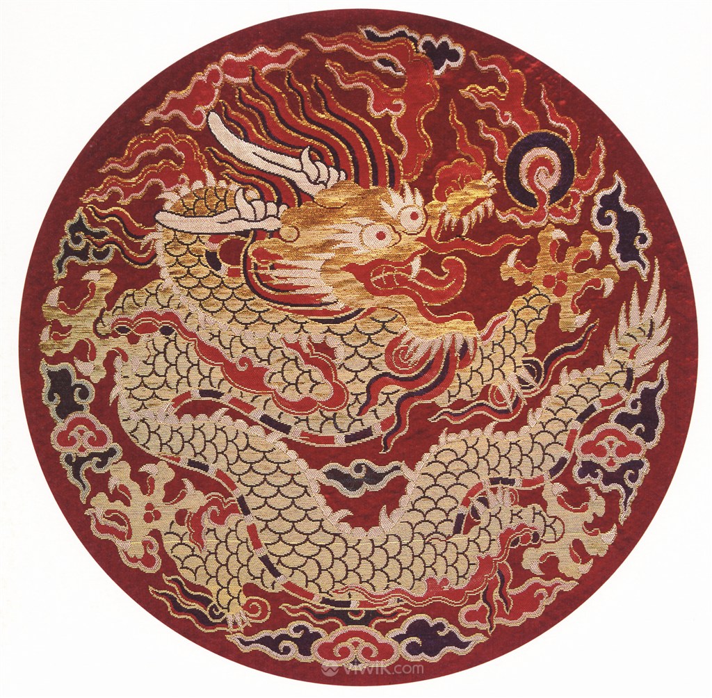 红色火龙喷火古代龙凤刺绣中国风图片