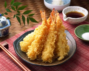 日本料理基围虾天妇罗美食图片