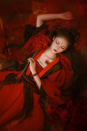 红装古装汉服美女图片
