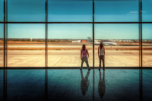 机场航站厅风景图片