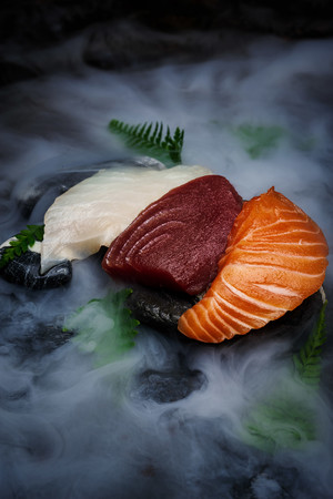 三文魚刺身海鮮美食攝影圖片