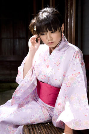 日本美女和服美女图片