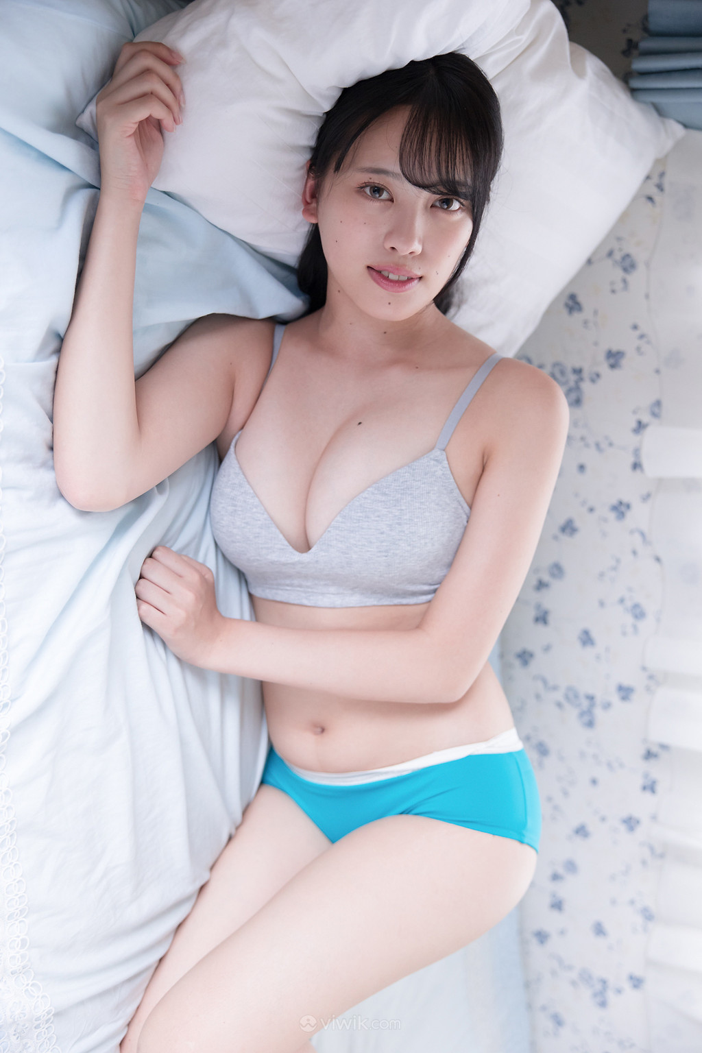 日本美女性感写真大胸美女图片