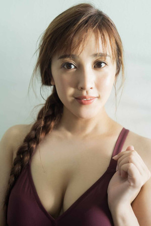 日本泳装美女好看的女生头像图片