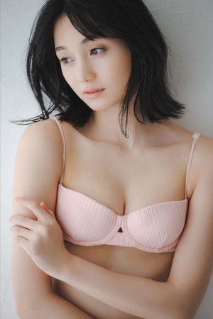 美女模特日本美女性感内衣写真图片