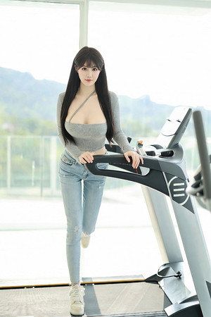91日韩美女高清精品丰满健身女神图片
